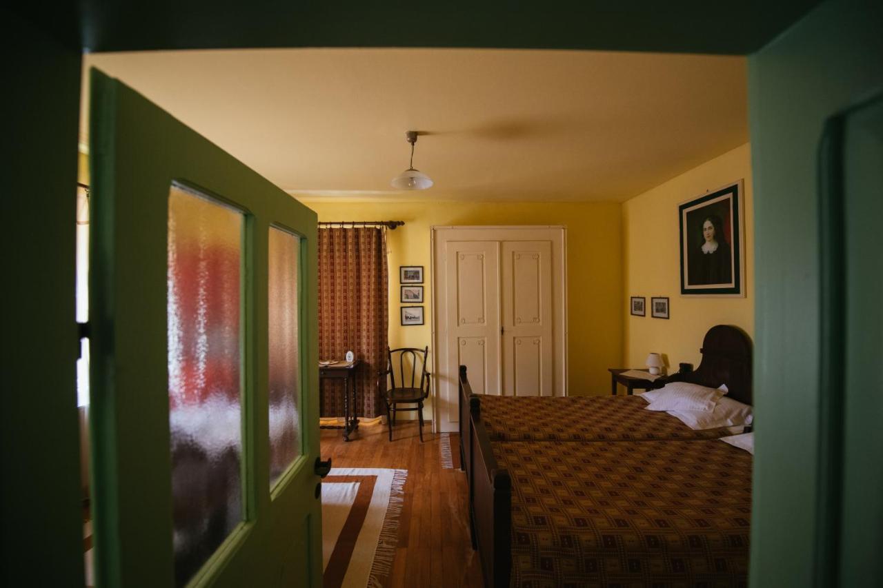 Voeroes Guest House Tîrgu Secuiesc Buitenkant foto
